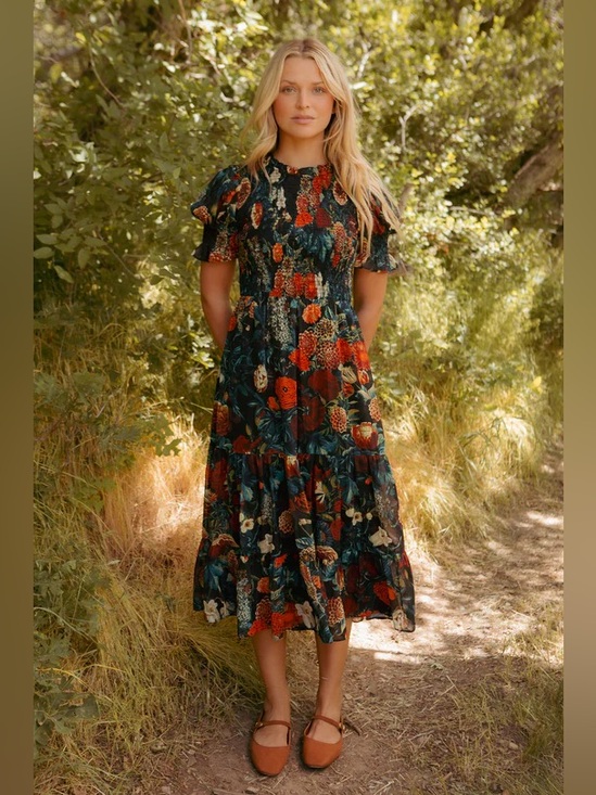Ivy City Co Dresses & Skirts - Ivy City Co. Cordelia Dress in Moody Floral, Size Small